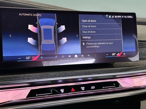 Used 2026 BMW 750e xDrive w/ Executive Package image 13