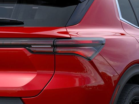 New 2026 Chevrolet Equinox EV LT image 11