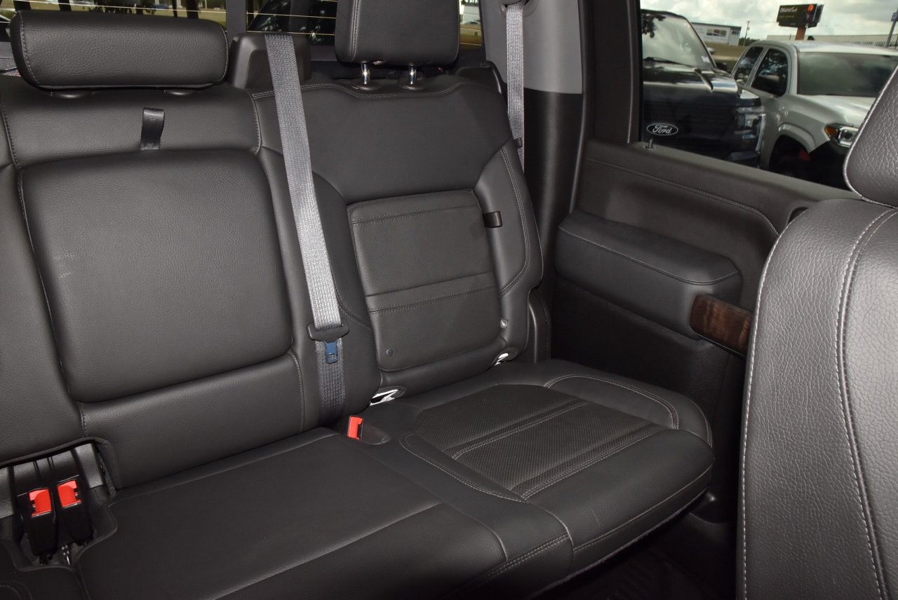 Used 2022 GMC Sierra 3500 Denali w/ Denali Ultimate Package AWD/4WD image 21