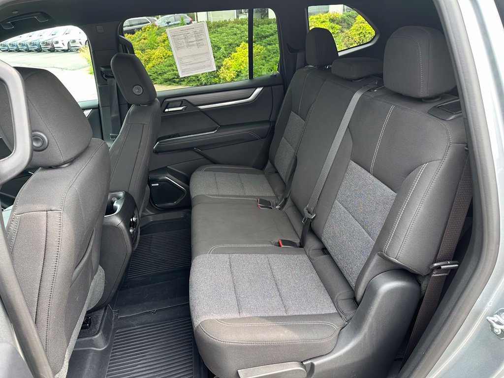 Used 2026 GMC Acadia Elevation w/ LPO, Floor Liner Package AWD/4WD image 38