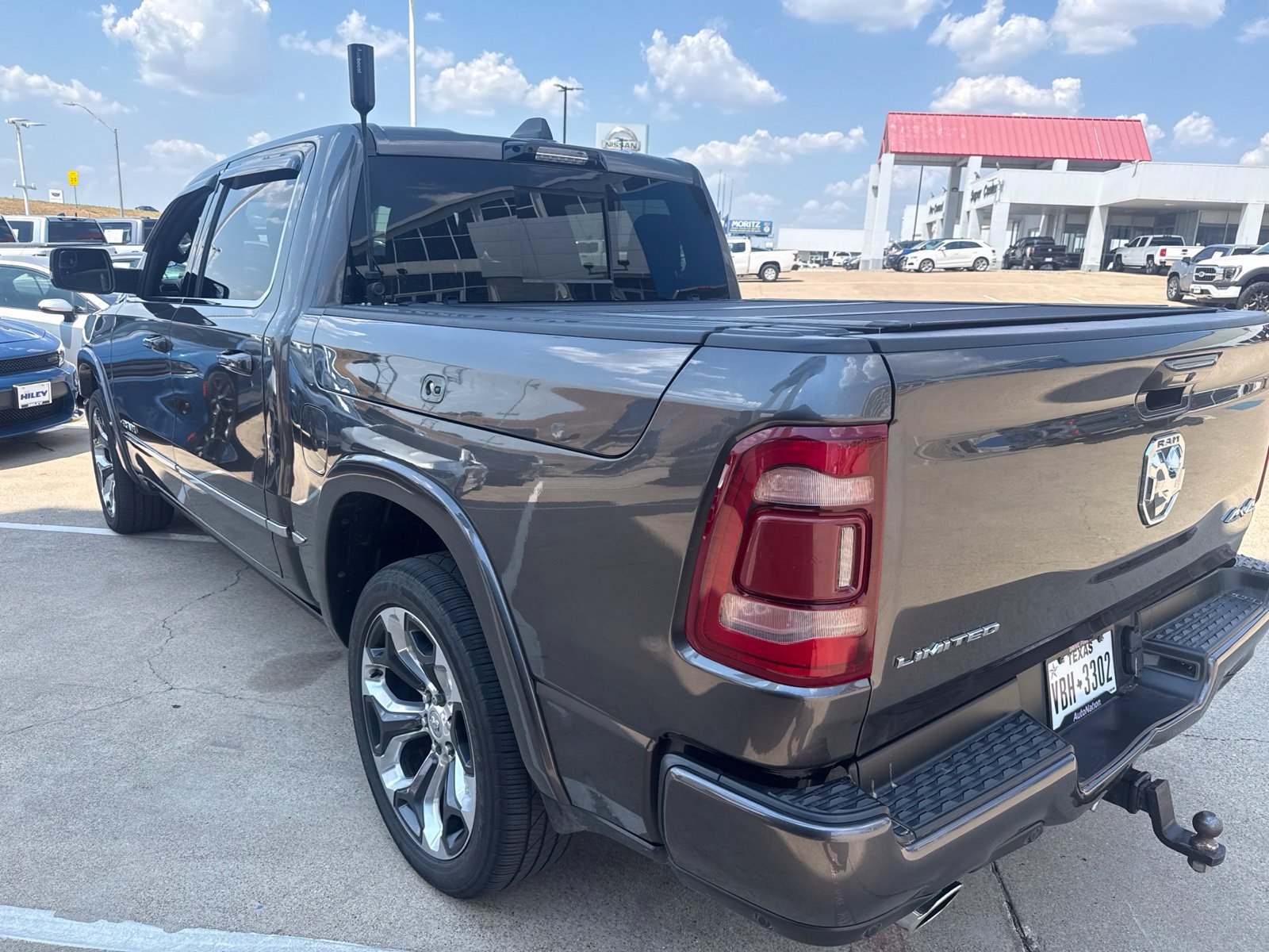 Used 2024 RAM 1500 Limited AWD/4WD image 9