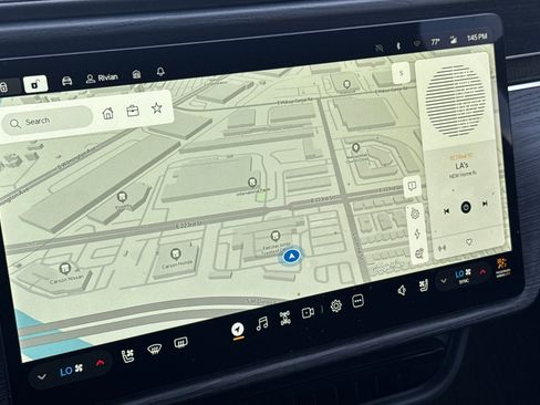 Used 2023 Rivian R1S Launch Edition image 19