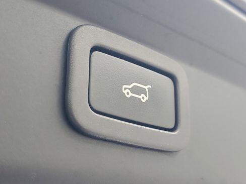 Used 2020 Jaguar I-PACE S image 9