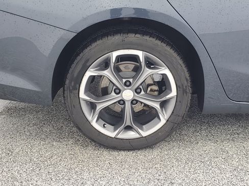 Used 2020 Chevrolet Malibu LT FWD image 10
