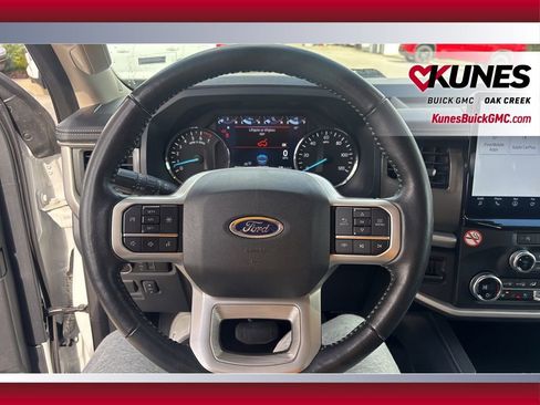 Used 2024 Ford Expedition Max XLT image 20