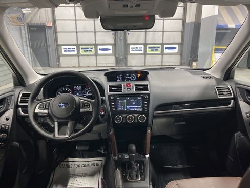 Used 2018 Subaru Forester 2.5i Touring w/ Popular Package #3B AWD/4WD image 31
