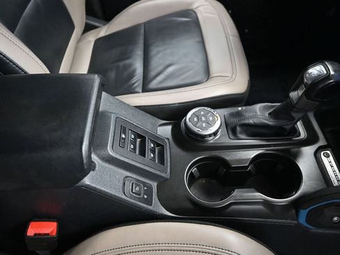 Used 2023 Ford Bronco Wildtrak AWD/4WD image 28