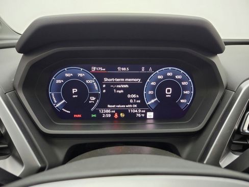 Used 2023 Audi Q4 e-tron Premium Plus w/ Premium Plus image 9