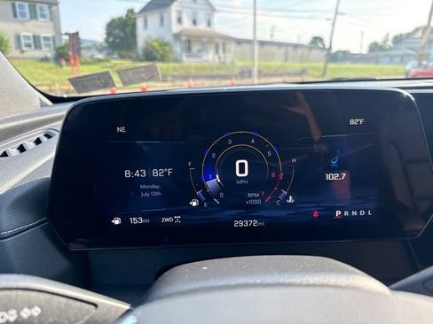 Used 2025 Chevrolet Traverse LT AWD/4WD image 22