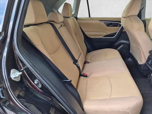 Used 2022 Toyota RAV4 LE FWD image 19