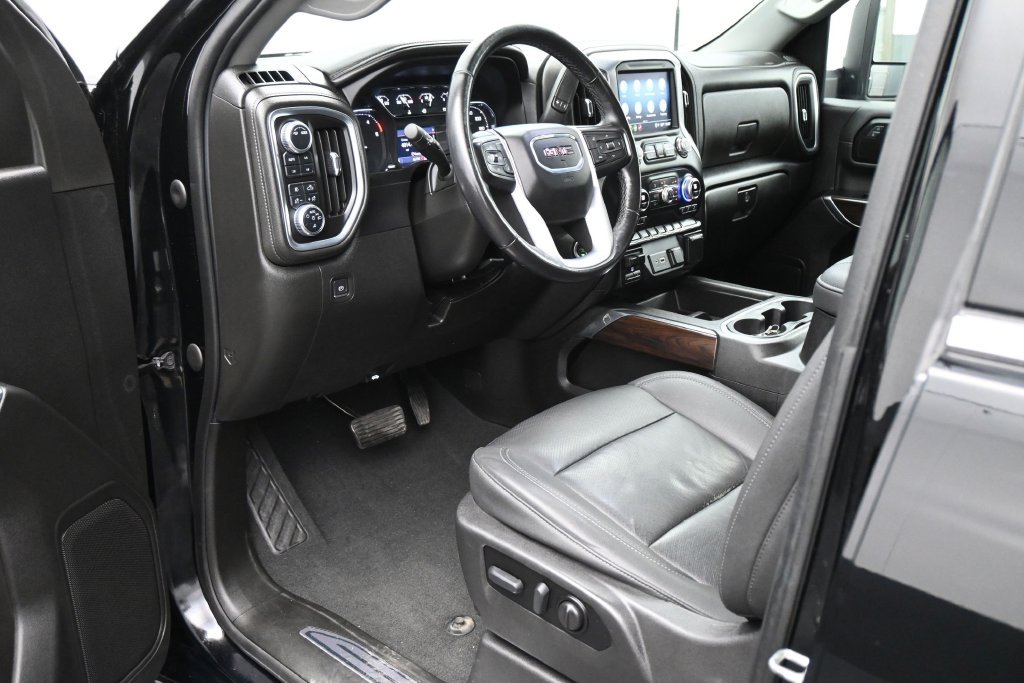 Used 2022 GMC Sierra 3500 SLT w/ SLT Convenience Package AWD/4WD image 4