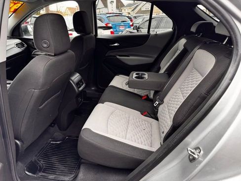 Used 2019 Chevrolet Equinox LS w/ LS Convenience Package image 18