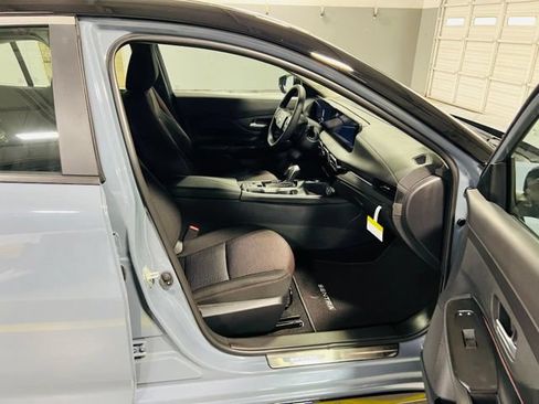 New 2026 Nissan Sentra SR w/ Floor Mat Package FWD image 33
