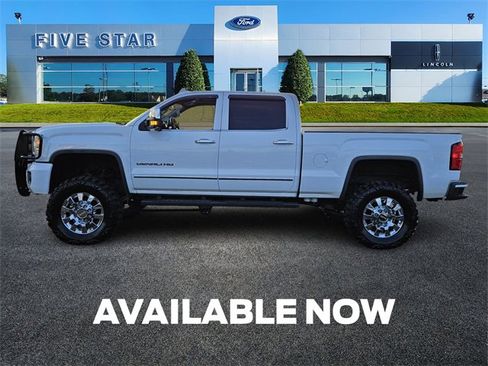 Used 2015 GMC Sierra 3500 Denali w/ Duramax Plus Package image 4