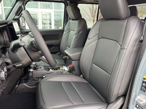 New 2026 Jeep Gladiator Sport image 4