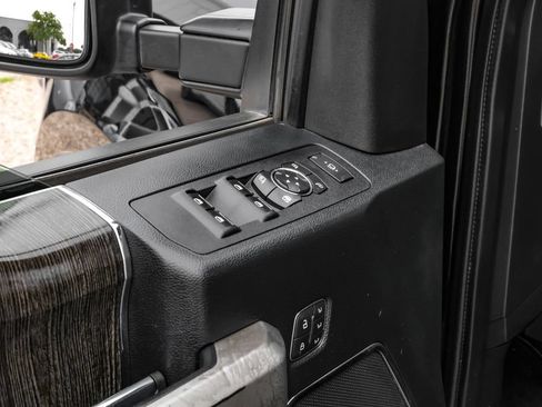 Used 2021 Ford F350 Lariat w/ Lariat Ultimate Package AWD/4WD image 46