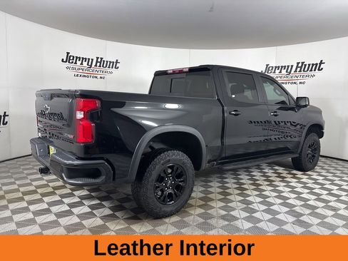 Used 2023 Chevrolet Silverado 1500 ZR2 w/ Technology Package image 5