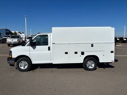 New 2025 Chevrolet Express 3500 w/ Power Convenience Package image 8