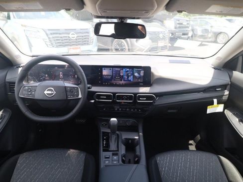 New 2026 Nissan Sentra SV w/ SV Convenience Package FWD image 7