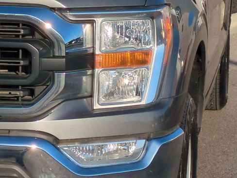 Used 2022 Ford F150 XLT w/ Trailer Tow Package image 11