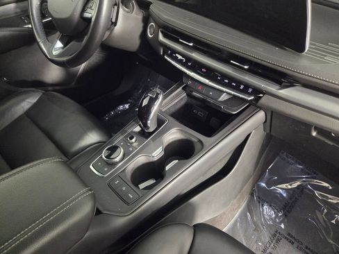 Used 2024 Cadillac XT4 Premium Luxury FWD image 32