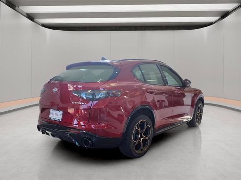 New 2025 Alfa Romeo Stelvio Sprint image 2