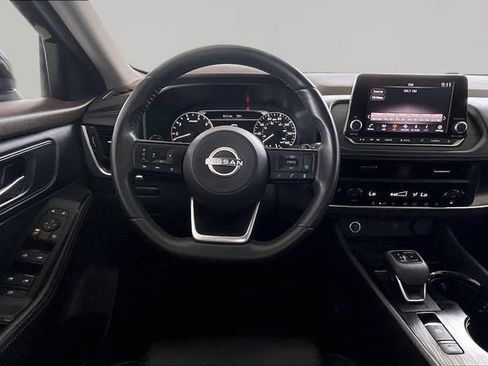 Used 2023 Nissan Rogue SV w/ SV Premium B Package FWD image 8