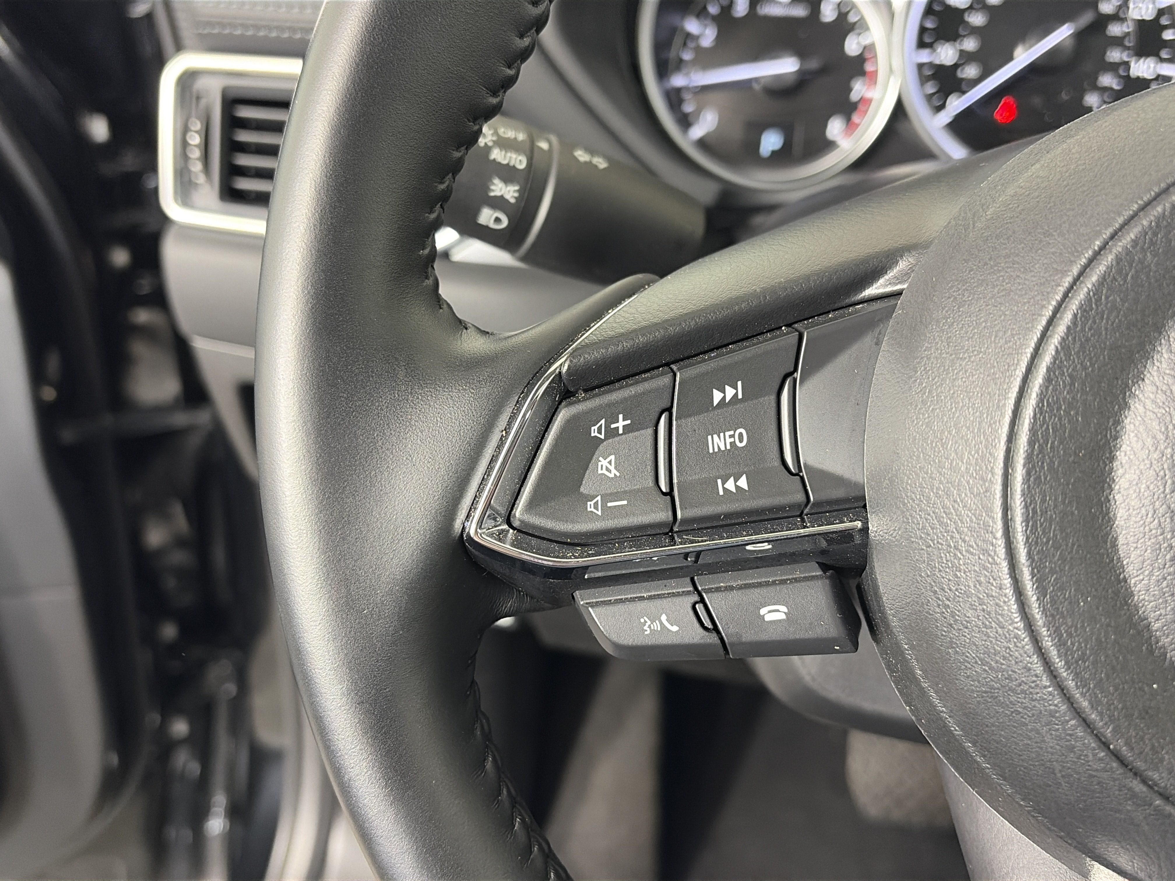 Used 2025 MAZDA CX-5 AWD 2.5 S w/ Preferred Package image 30