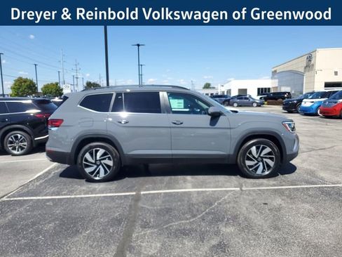 New 2026 Volkswagen Atlas SE image 2