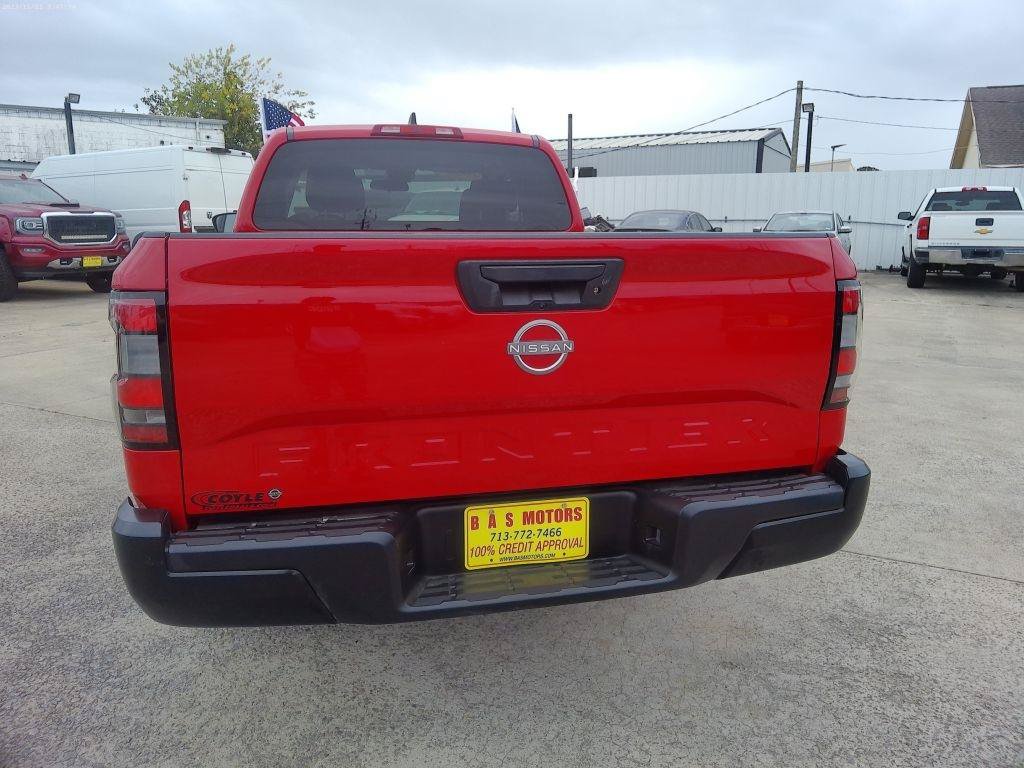Used 2022 Nissan Frontier S RWD image 5