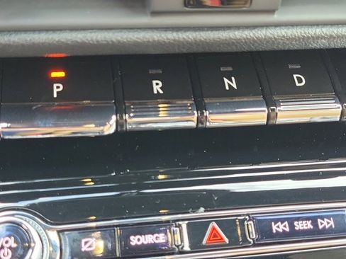 Used 2021 Lincoln Corsair Reserve image 28