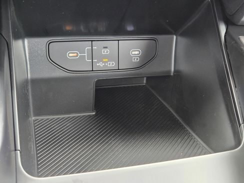 New 2025 Kia Sorento LX image 28