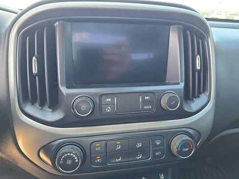 Used 2021 Chevrolet Colorado LT w/ Fleet Safety Package RWD image 18
