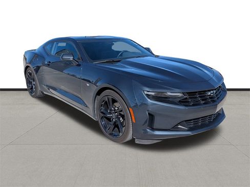 Used 2023 Chevrolet Camaro LT image 3
