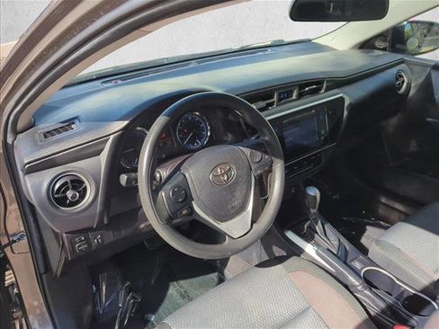 Used 2019 Toyota Corolla LE image 11