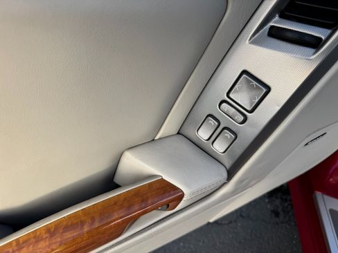Used 2005 Cadillac XLR image 44