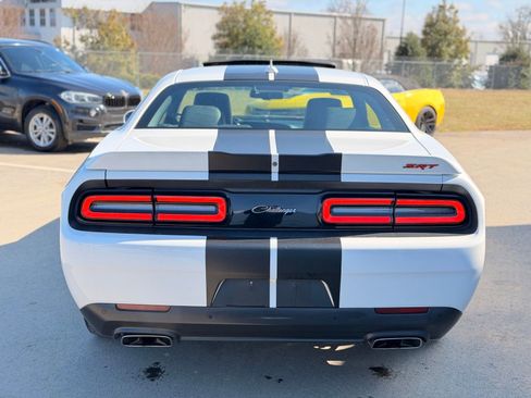 Used 2015 Dodge Challenger SRT w/ Technology Group image 10