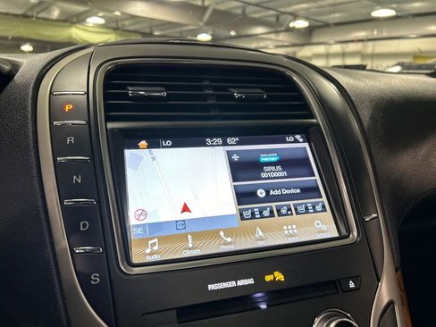 Used 2017 Lincoln MKX Reserve w/ Lincoln MKX Climate Package AWD/4WD image 16