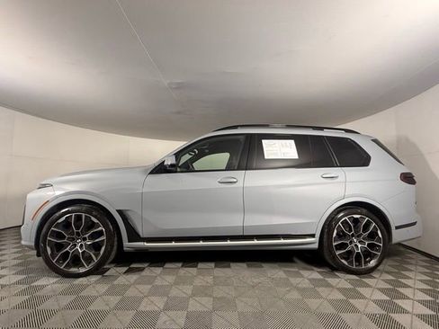 Used 2024 BMW X7 xDrive40i w/ Executive Package AWD/4WD image 3