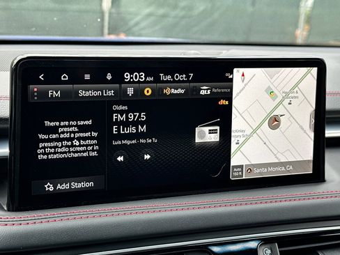 Used 2023 Genesis G70 2.0T w/ Sport Prestige Package image 17