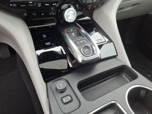 Used 2025 Acura MDX w/Advance Package image 11