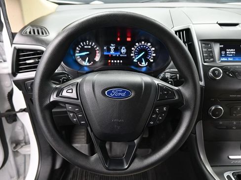 Used 2017 Ford Edge SE FWD image 10