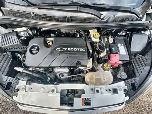 Used 2021 Chevrolet Spark ACTIV image 28