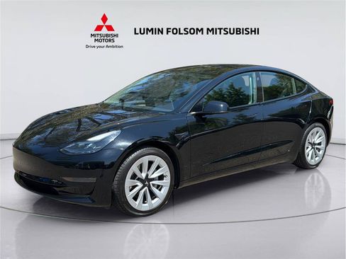 Used 2023 Tesla Model 3 Standard Range RWD image 1