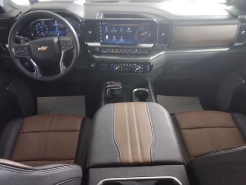 Used 2024 Chevrolet Silverado 1500 High Country w/ High Country Premium Package AWD/4WD image 52