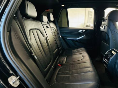 Used 2021 BMW X5 xDrive40i w/ M Sport Package image 23