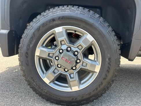 New 2026 GMC Sierra 2500 SLE w/ SLE Convenience Package AWD/4WD image 13