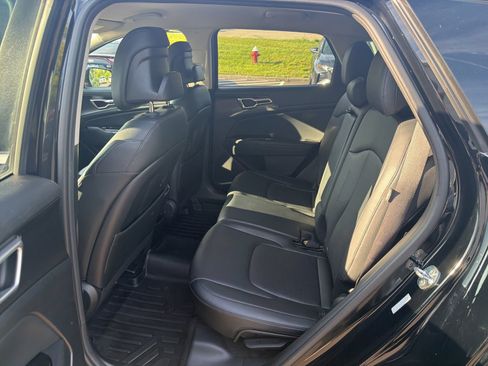 Used 2024 Kia Sportage EX FWD image 15