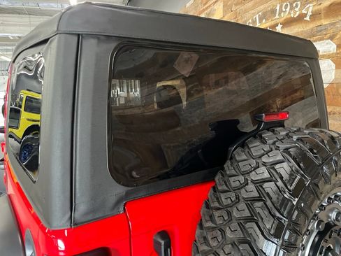 Used 2026 Jeep Wrangler Sport AWD/4WD image 22