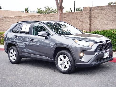 Used 2021 Toyota RAV4 XLE image 6